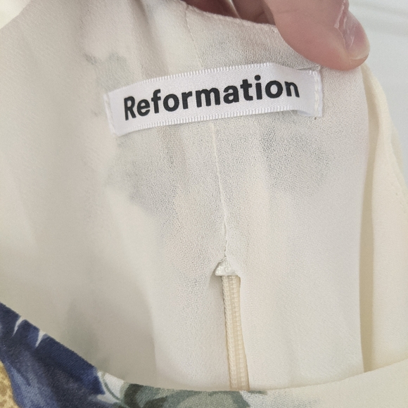 NWOT Reformation floral wrap dress with sleeve tie - Picture 7 of 7